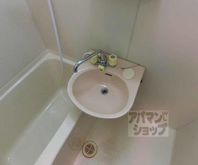 【フェイム西ノ京】間取