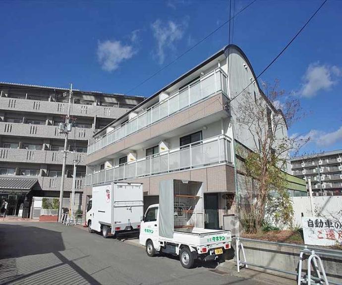 【Ｔ　ＨＯＵＳＥ】
