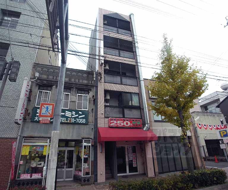 アーバン北村出町