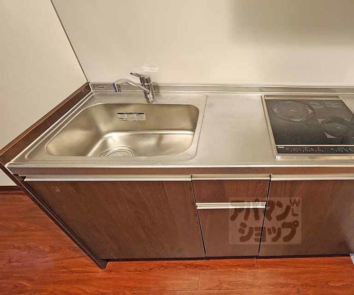 【エターナルコート三条】間取