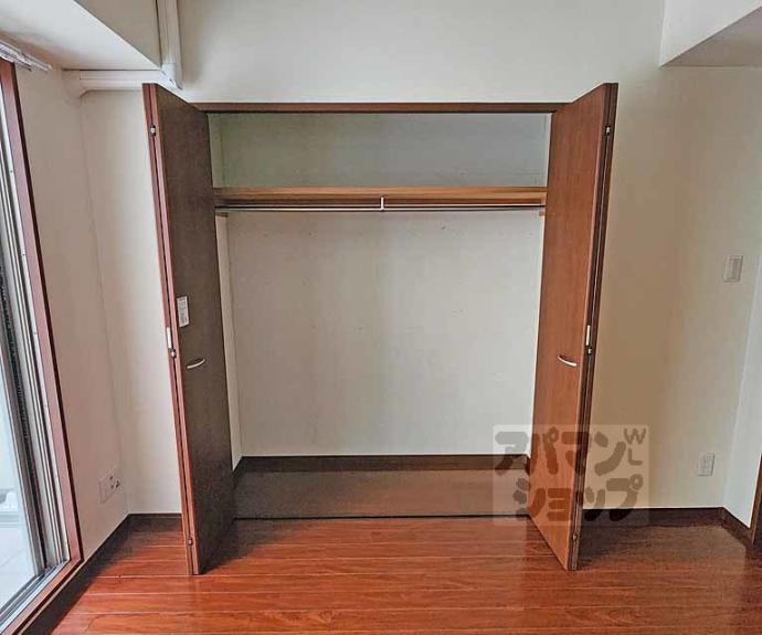 【エターナルコート三条】間取