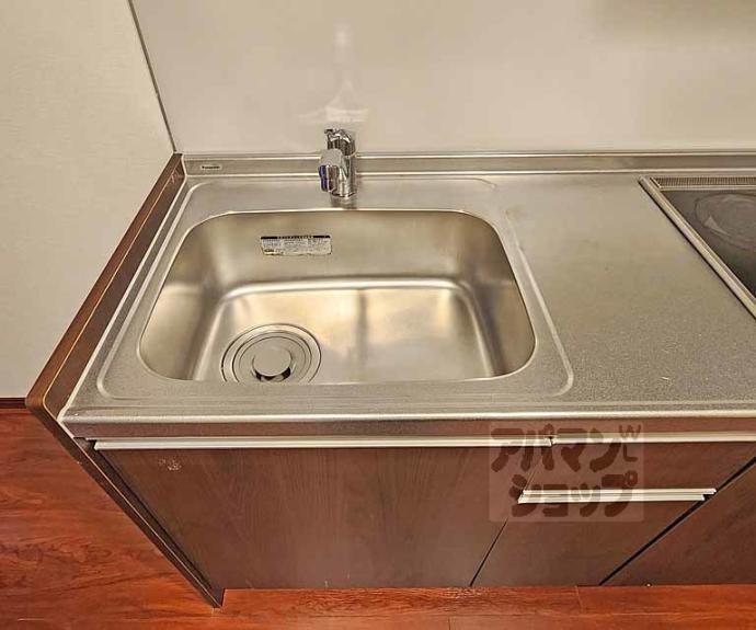 【エターナルコート三条】間取