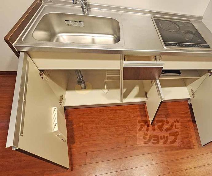 【エターナルコート三条】間取