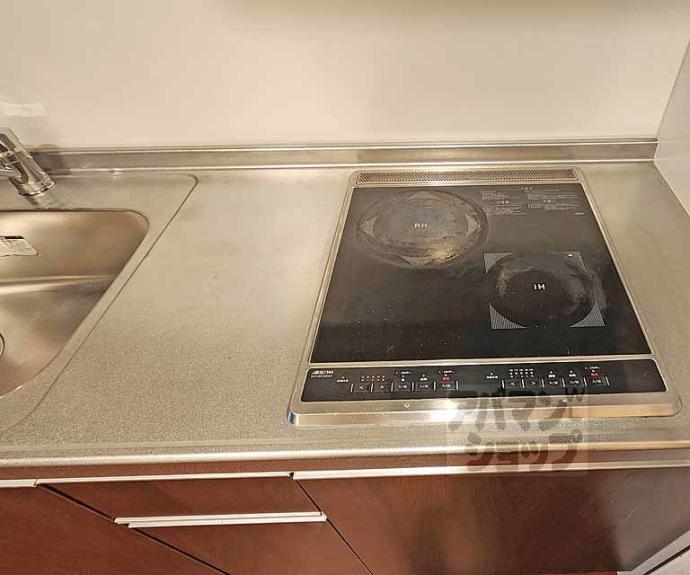 【エターナルコート三条】間取