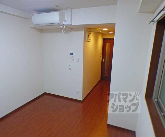 【エターナルコート三条】間取