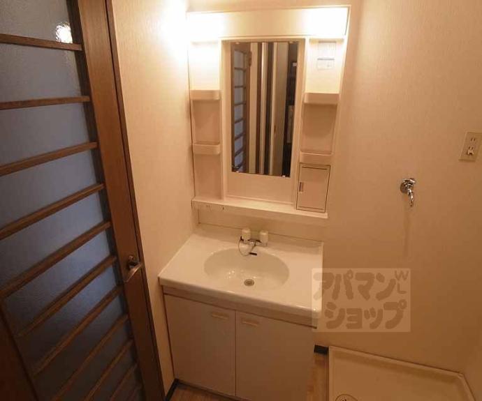 【Ｃａｓａ　Ｃｒｅｍａ】間取