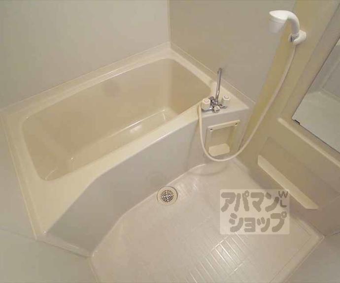 【ウィンド岩倉】間取