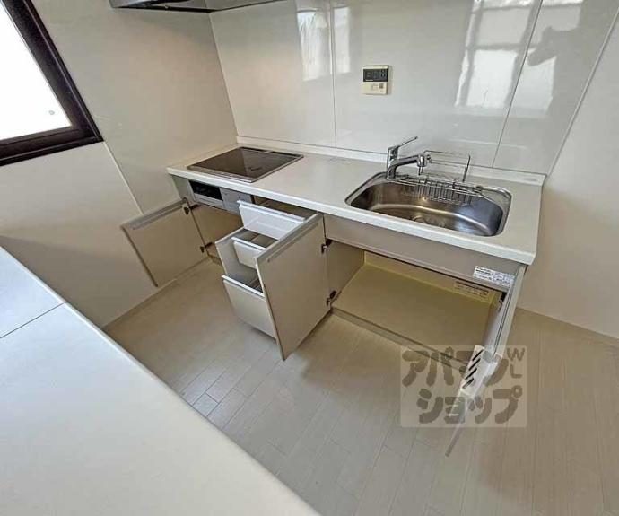 【ネオガーランド御所南】間取