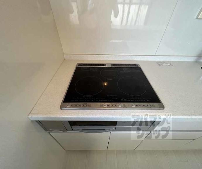 【ネオガーランド御所南】間取