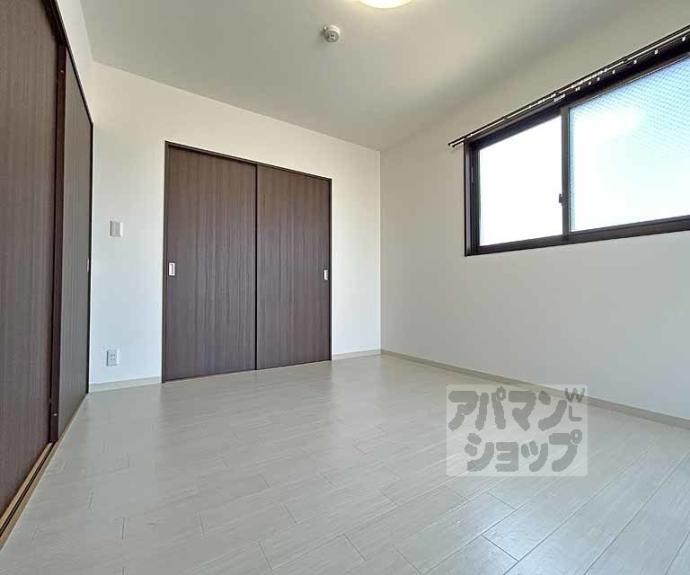 【ネオガーランド御所南】間取