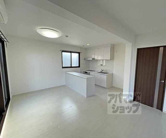 【ネオガーランド御所南】間取