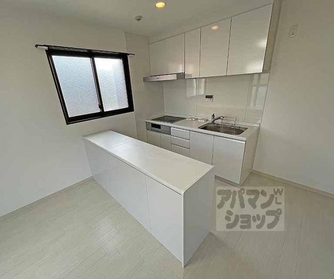 【ネオガーランド御所南】間取