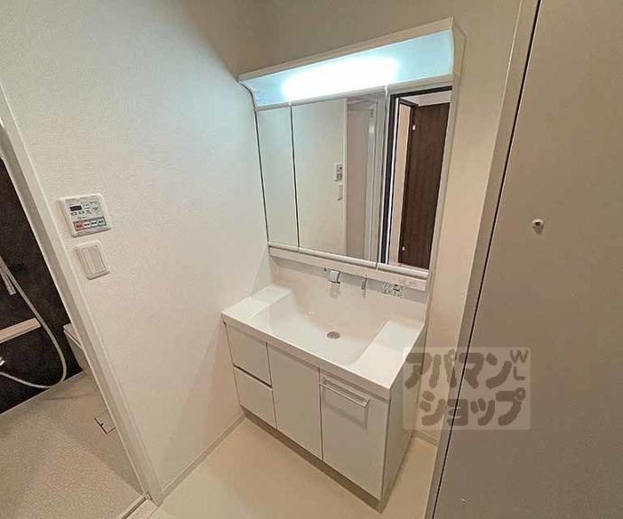 【ネオガーランド御所南】間取