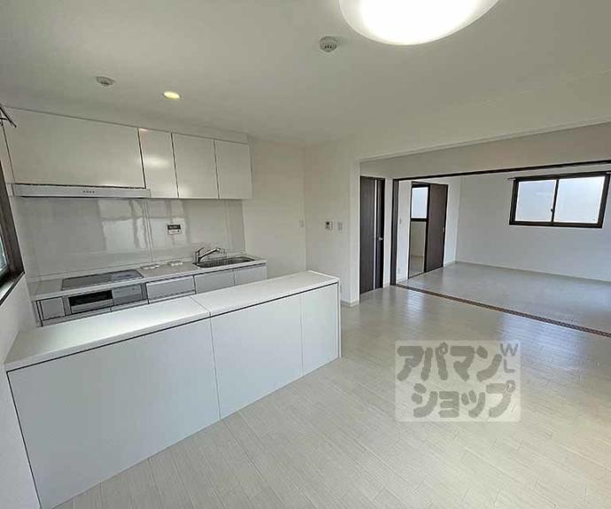 【ネオガーランド御所南】間取