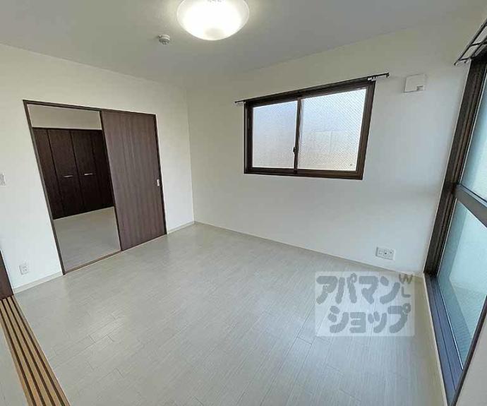 【ネオガーランド御所南】間取