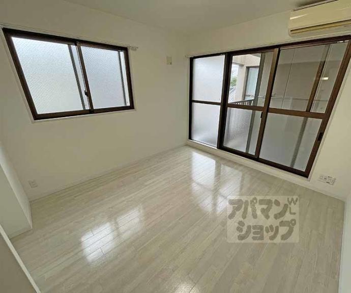 【ネオガーランド御所南】間取