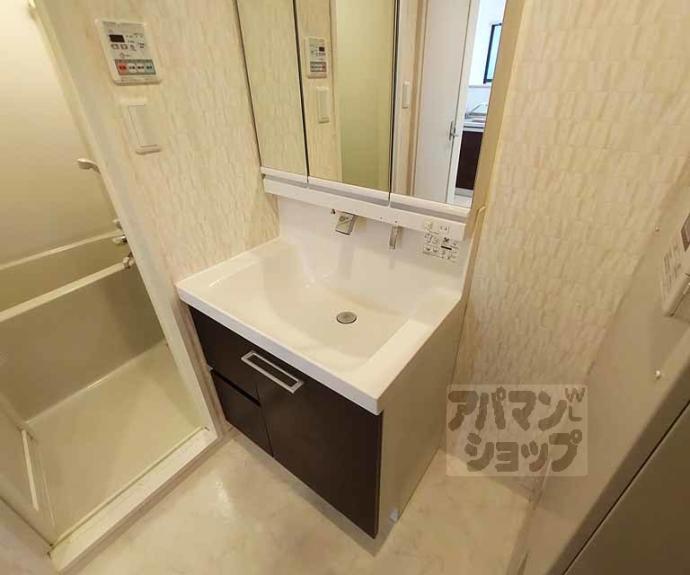 【ネオガーランド御所南】間取