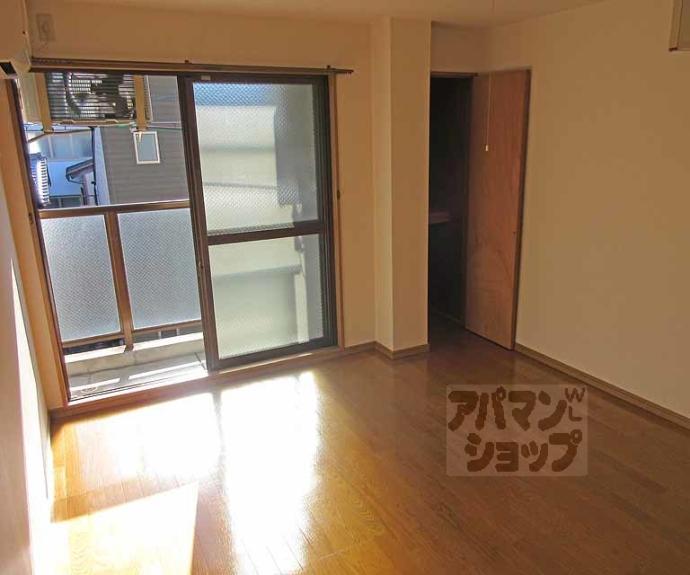 【ヴィラＩＳＨＩＫＡＷＡ】間取