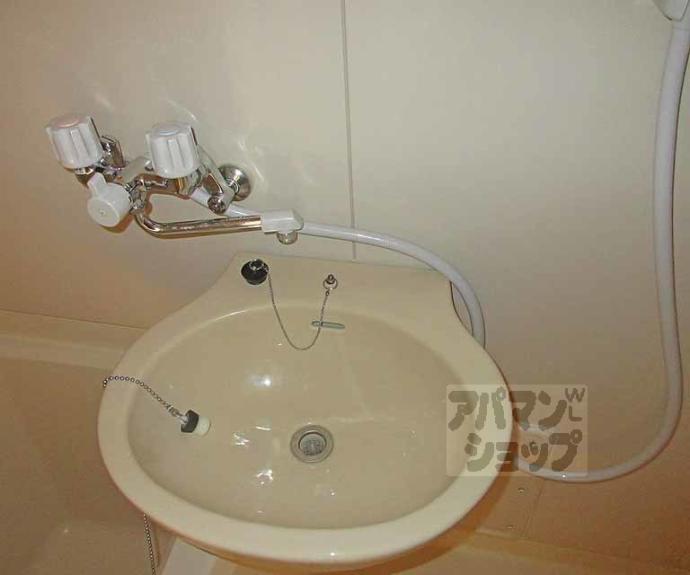 【ヴィラＩＳＨＩＫＡＷＡ】間取