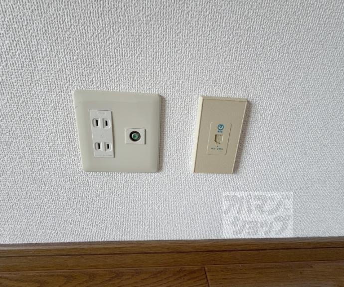 【ヴィーヴル藤の森】間取