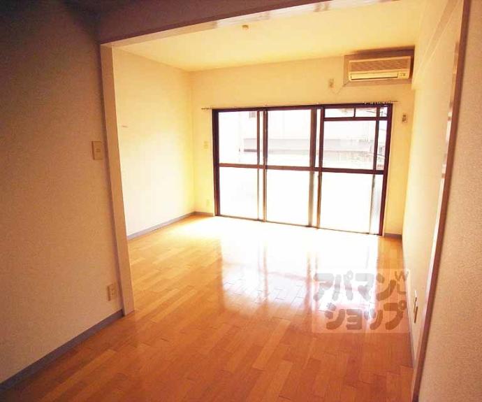 【ヴィーヴル藤の森】間取