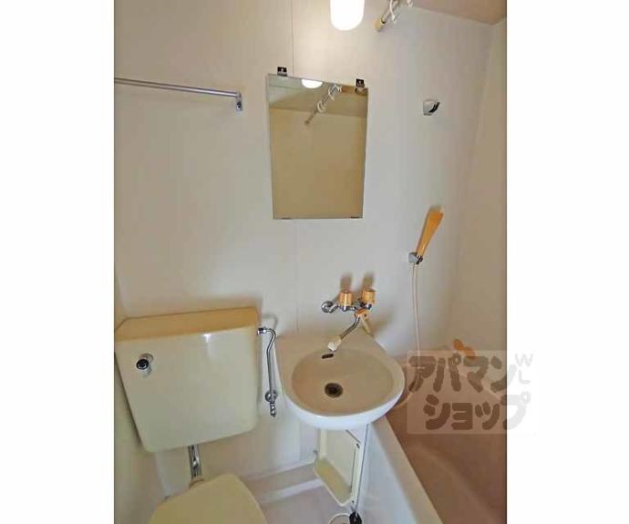 【AUBURN FUSHIMI MOMOYAMA】間取