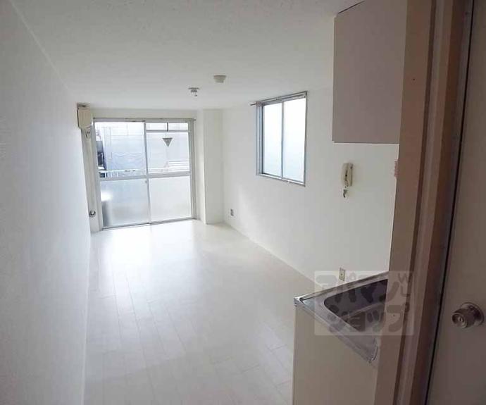 【ＡＵＢＵＲＮ　ＦＵＳＨＩＭＩ　ＭＯＭＯＹＡＭＡ】間取