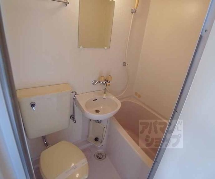 【ＡＵＢＵＲＮ　ＦＵＳＨＩＭＩ　ＭＯＭＯＹＡＭＡ】間取