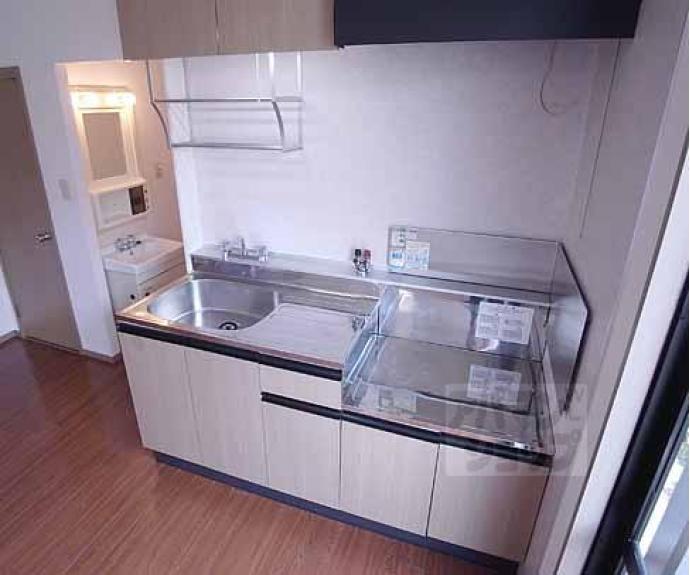 【六地蔵ハイツ】