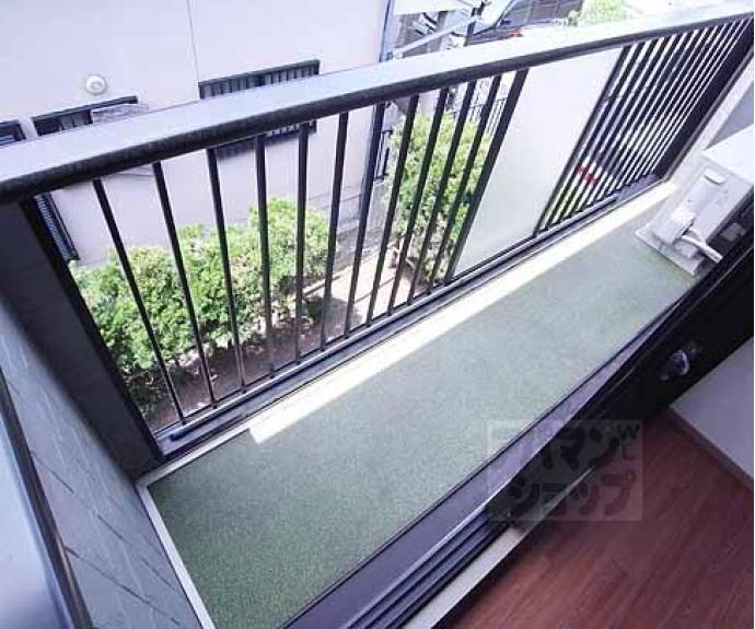 【六地蔵ハイツ】