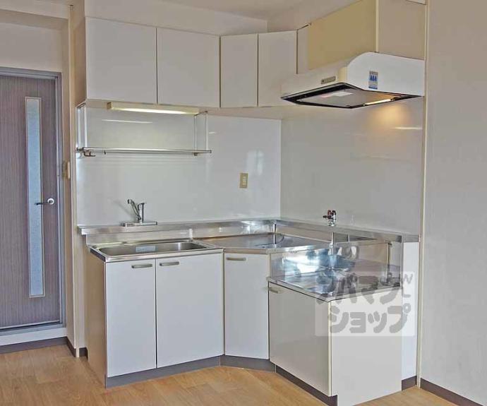 【ル・サフィール五条】間取