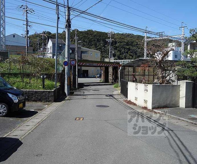 【ＭＩＭＯＳＡ　ＧＡＲＤＥＮ　ＣＯＵＲＴ】間取