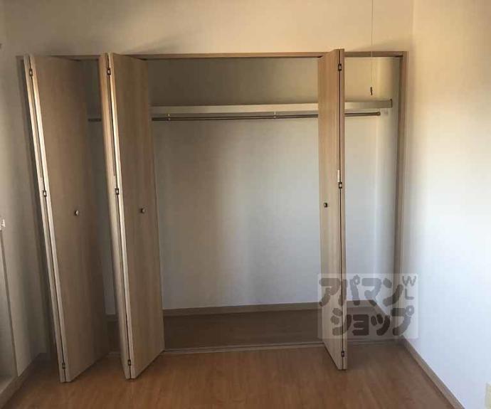 【シャルレ１２番館】間取