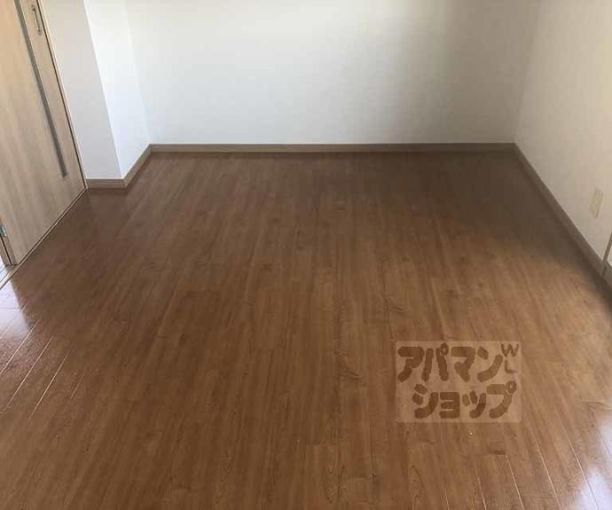 【シャルレ１２番館】間取