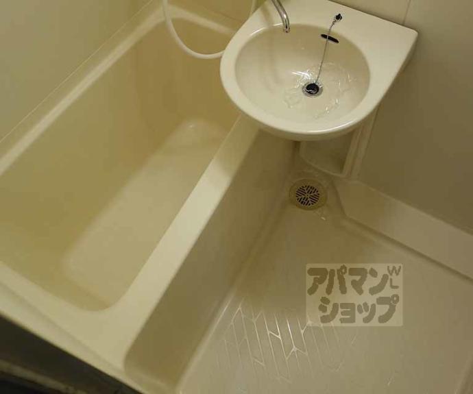 【ファミリエ桂】間取