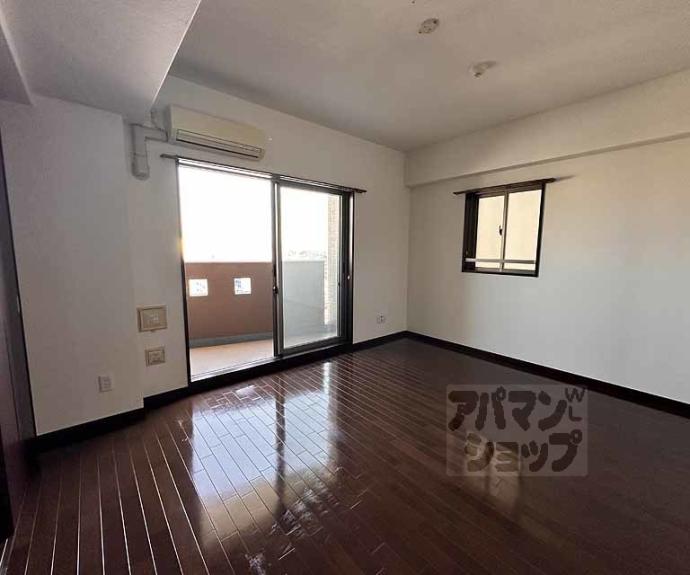 【ライジングコート京都西院フロンティア】間取