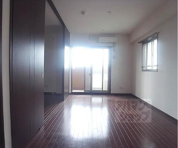 【ライジングコート京都西院フロンティア】間取