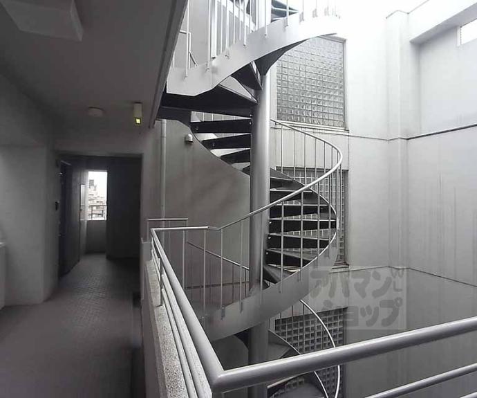 【デトム・ワン二條城東】間取