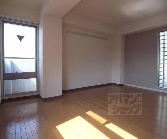 【デトム・ワン二條城東】間取