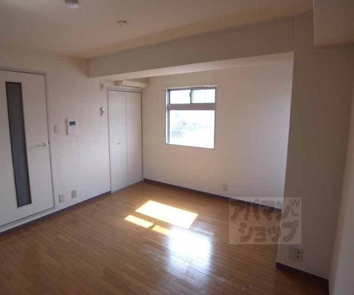 【デトム・ワン二條城東】間取