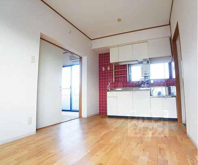 【メゾンド戸倉】間取