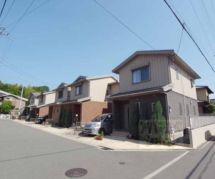 【ヒルズガーデン伏見桃山】間取