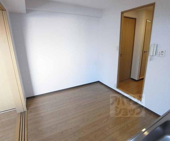 【八番館】間取