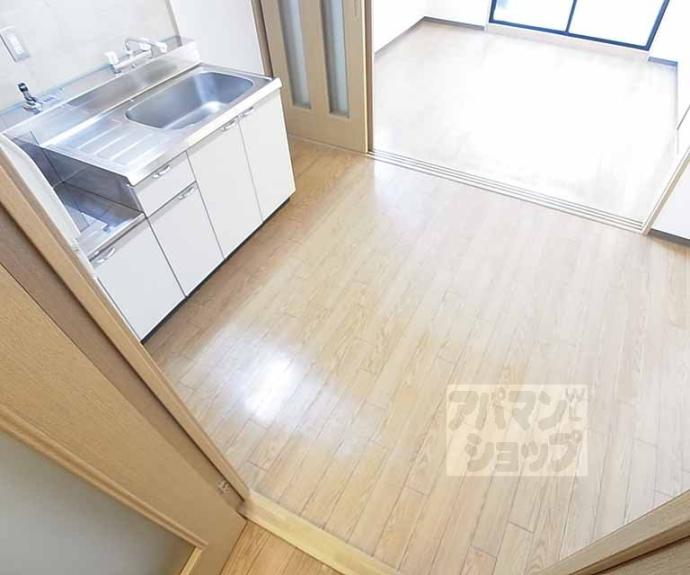 【八番館】間取