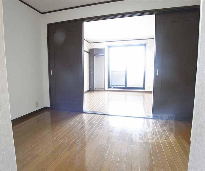 【クィーンズコートY棟】間取