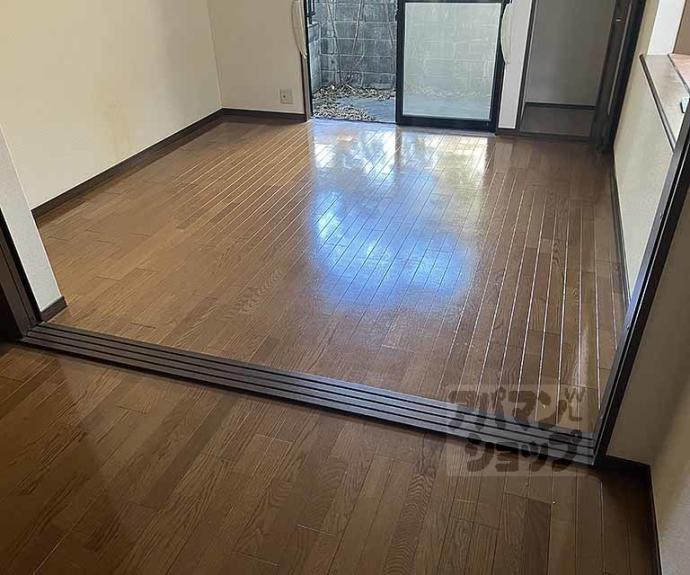 【クィーンズコートY棟】間取