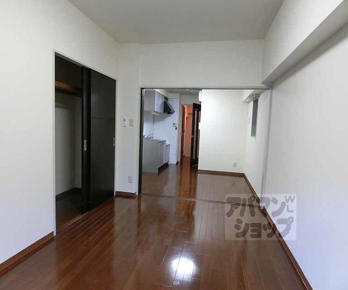 【西京極南大入町マンション】間取