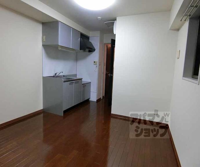 【西京極南大入町マンション】間取