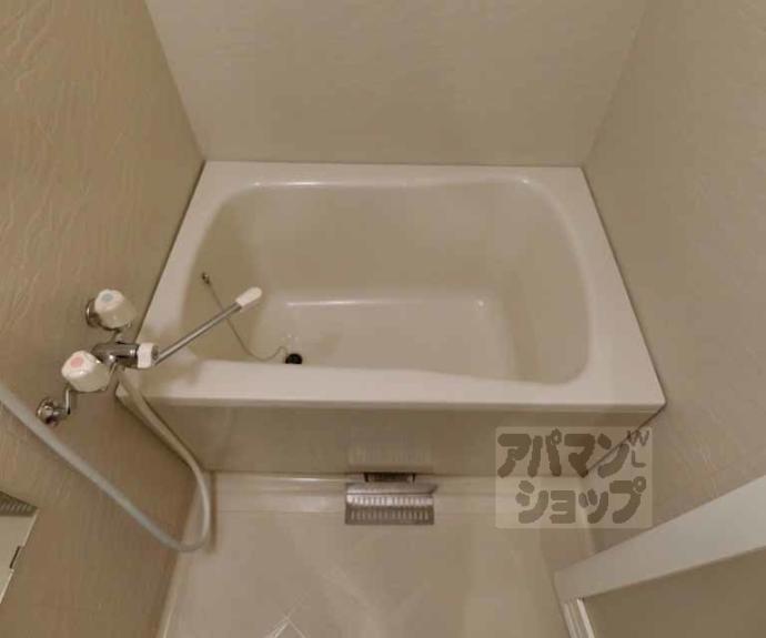 【西京極南大入町マンション】間取