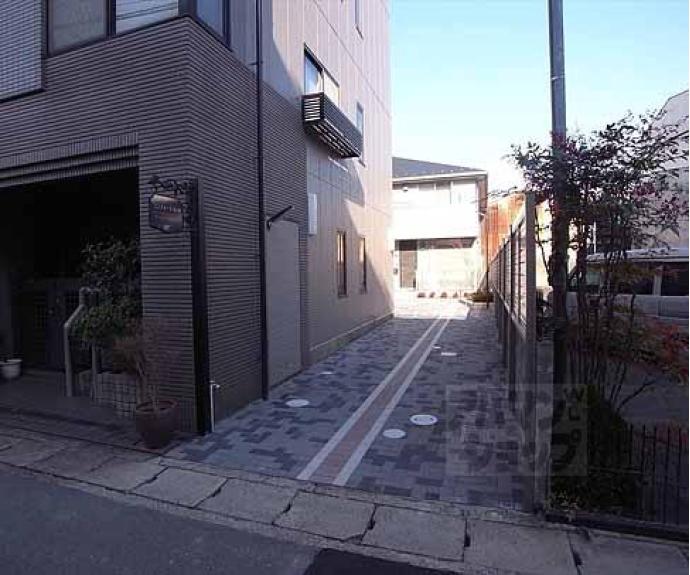 【コンフォート西京極】間取